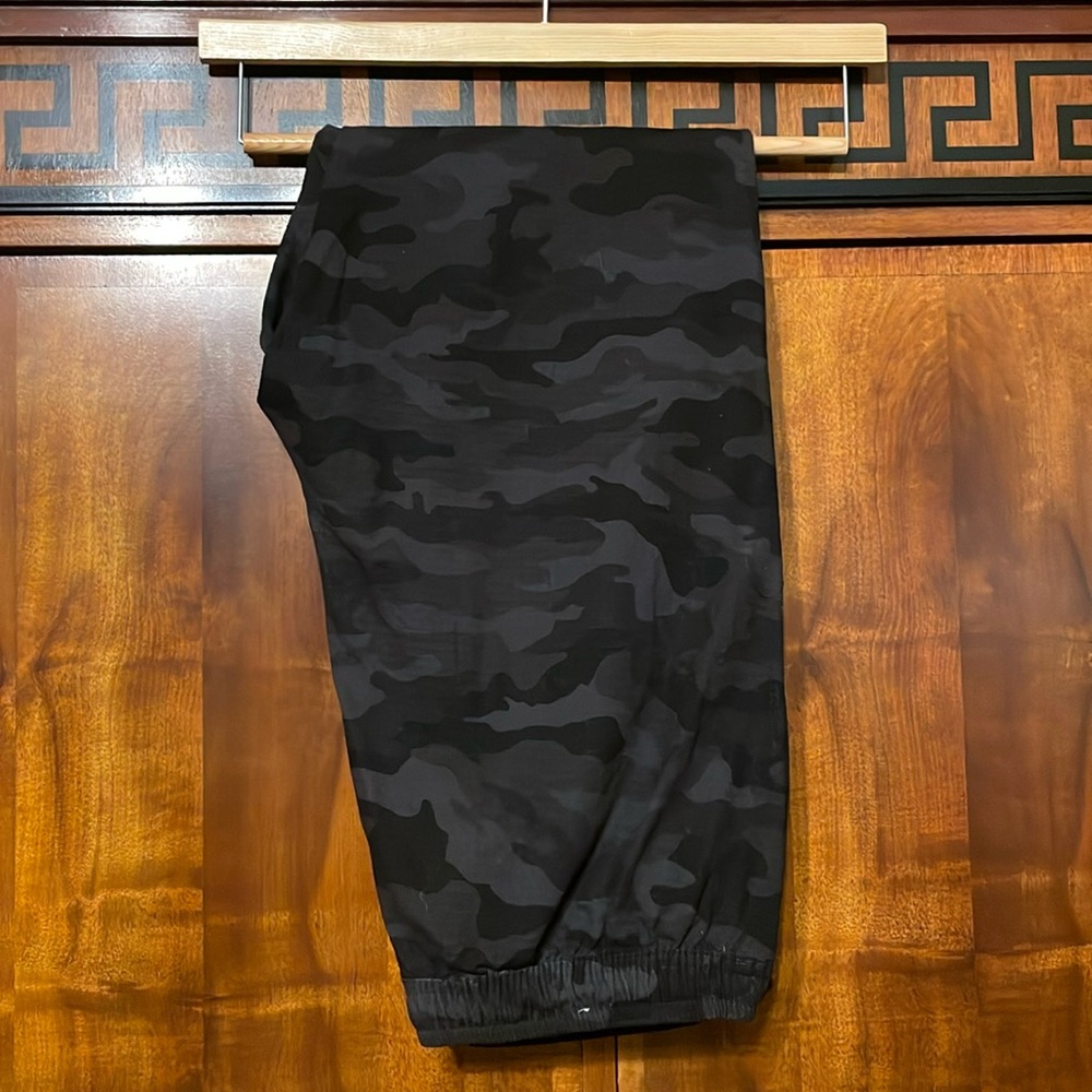 Rue21 Boys Large Black Camo Skinny Jogger Pants Elastic Drawstring Streetwear